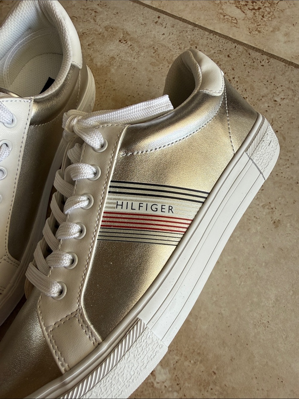 NWOB- NEW!Tommy Hilfiger Women's Silver Metallic Low-Top Sneakers